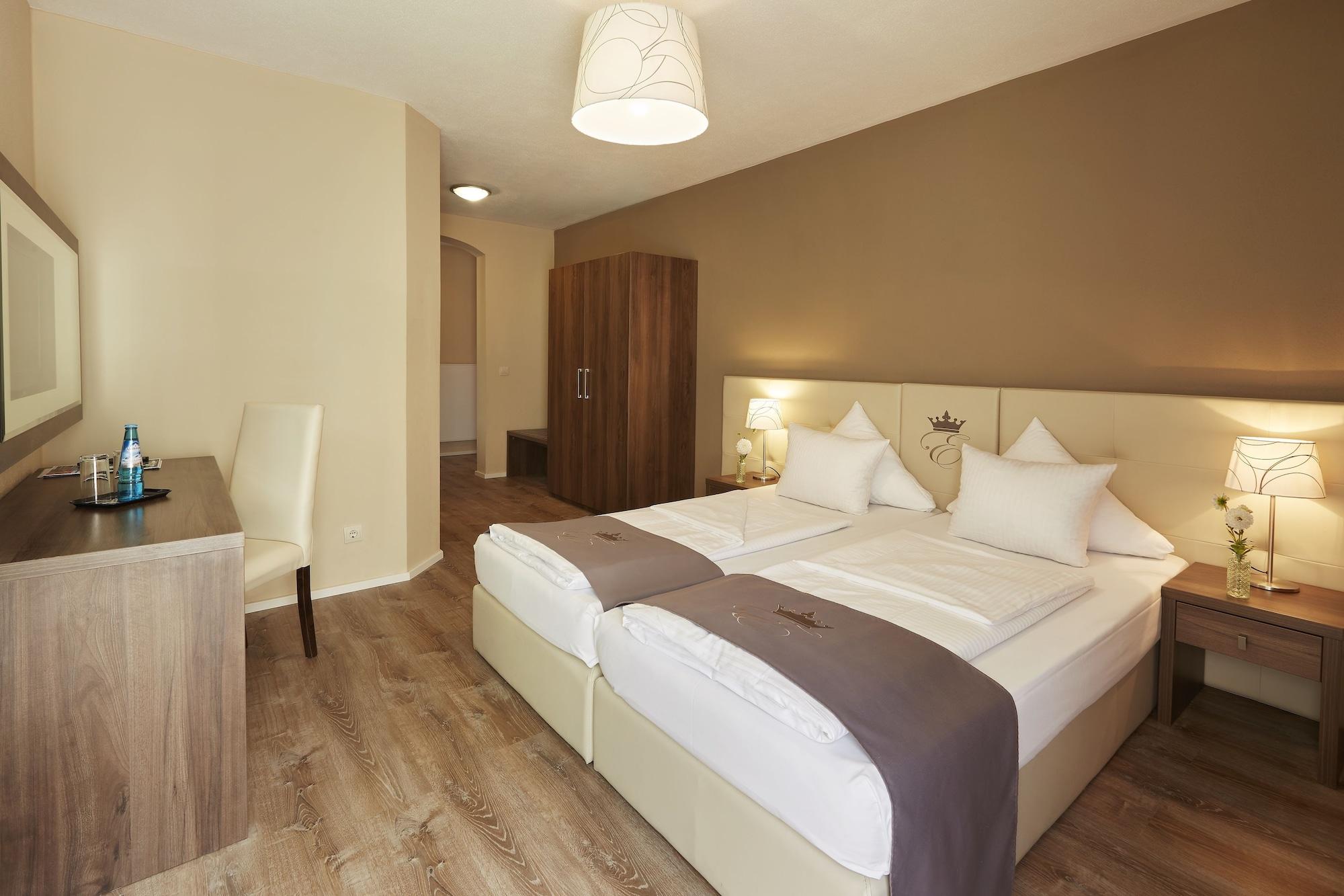 Empress Boutique Hotel 3*