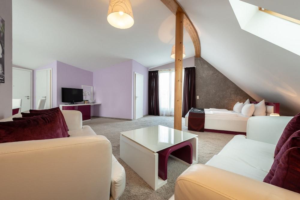 Hotel Empress Boutique