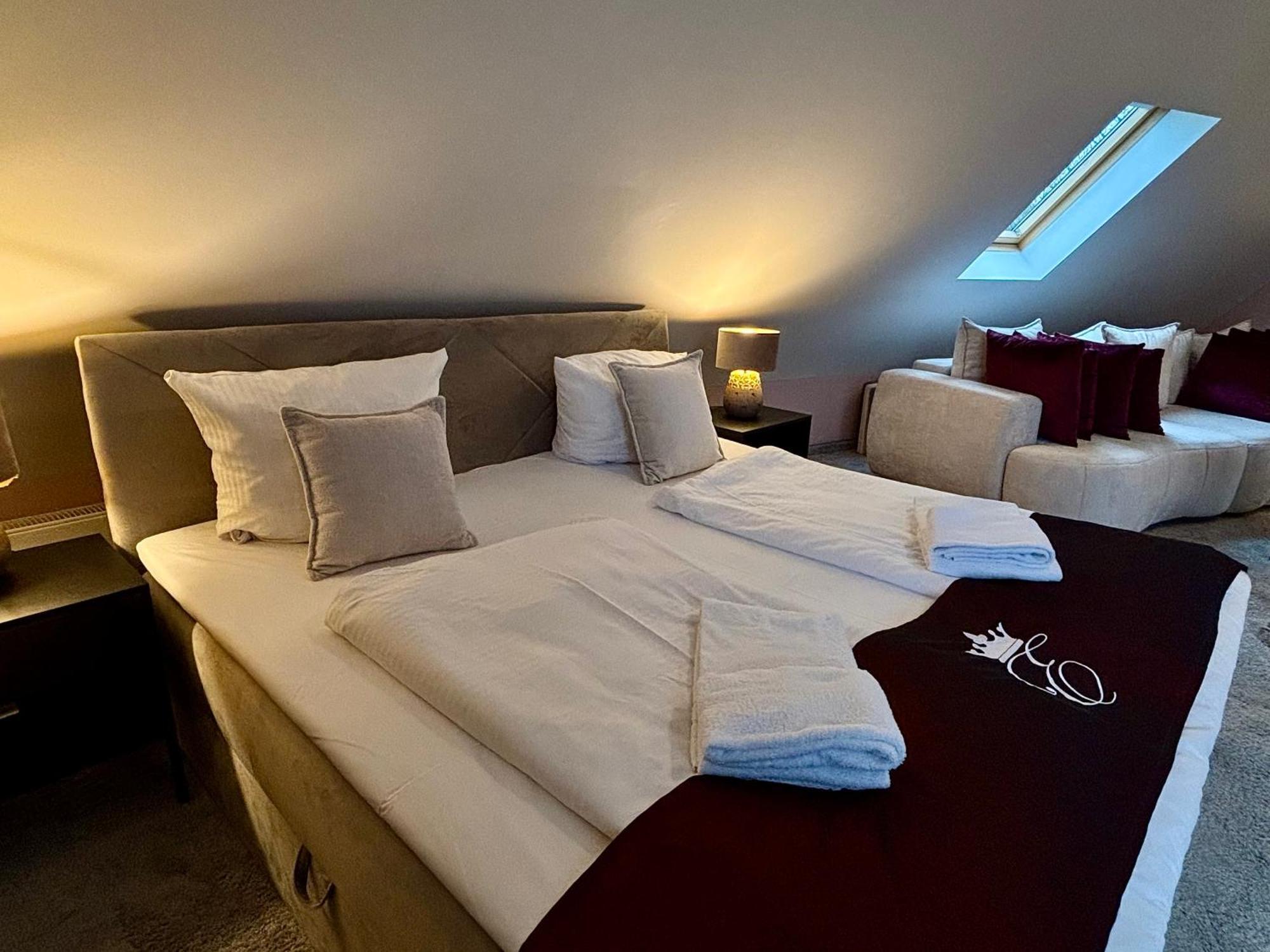 Empress Boutique 3* München