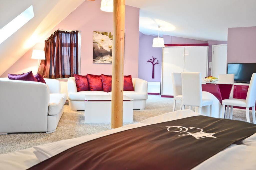 Empress Boutique Hotel 3*